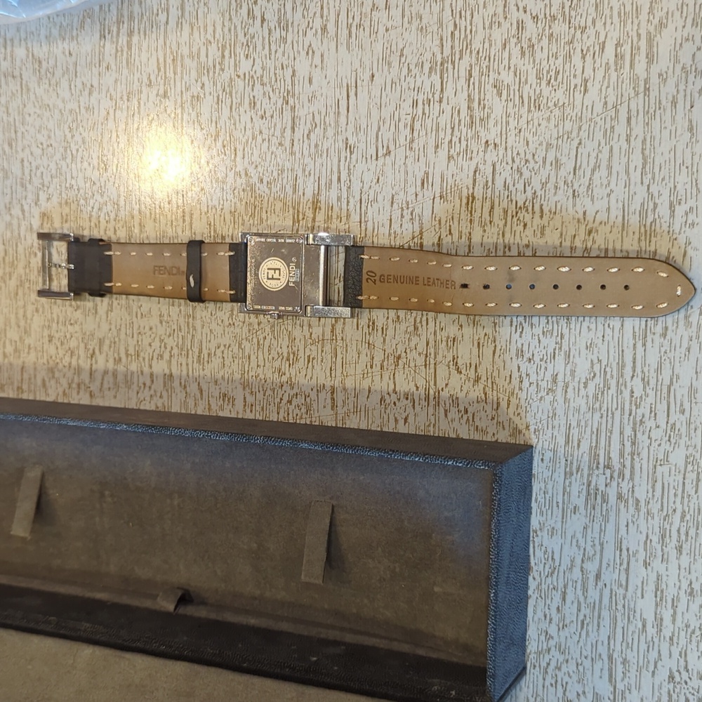 Fendi watch - Picture 9 of 11